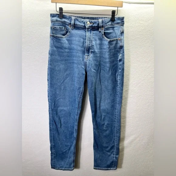 American Eagle Mom Jean Denim Jeans Womens 6 Blue Stretch 90s loose Cute 2205 - Picture 1 of 11